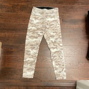 Athletic performance legging